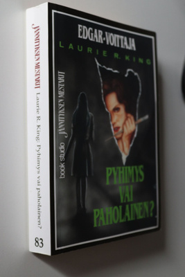 Laurie R. King : Pyhimys vai paholainen? ( 1.p. 1995 )