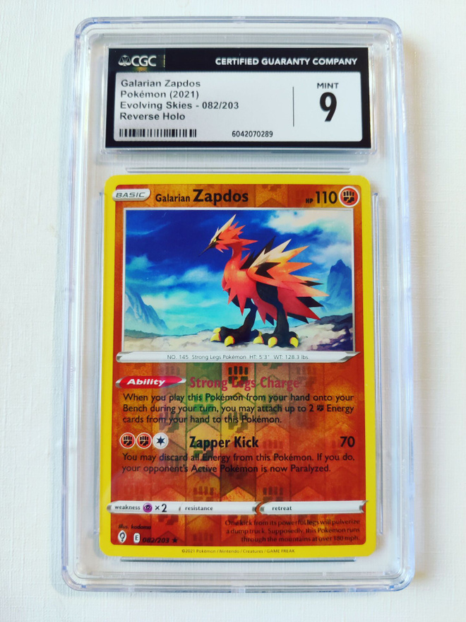Galarian Zapdos Evolving Skies 082/203 CGC 9