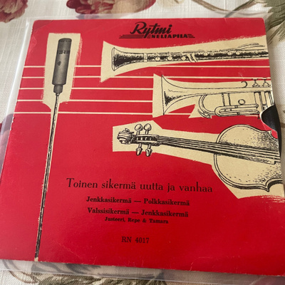 JUSTEERI * REPE * TAMARA : Toinen sikermä… FIN 1955