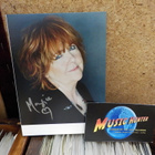 MAGGIE REILLY NIMIKIRJOITUS KORTISSA - pikkukuva 1