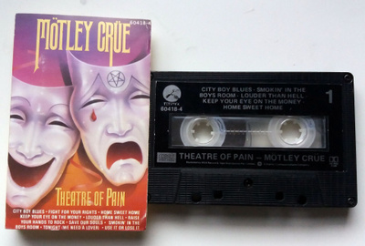 MÖTLEY CRUE Theatre of Pain C-KASETTI Kanada-painos