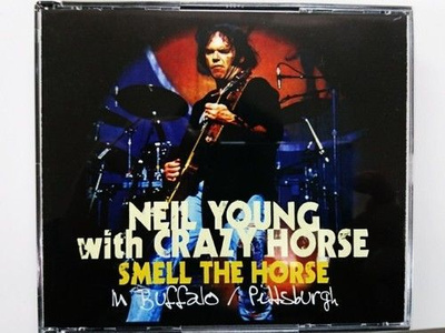 NEIL YOUNG / SMELL THE HORSE IN BUFFALO & PITTSBURGH 4xCD