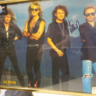 DEF LEPPARD JULISTE KOKO BÄNDIN NIMMAREILLA - pikkukuva 1