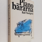 Ralf Nordgren : Pianobärarna - pikkukuva 1