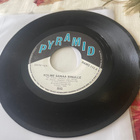 SIG: Kolme sanaa sinulle * Tuliset vaunut * FIN 1986 - pikkukuva 1