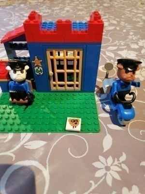 LEGO FABULAND 3664 POLICE STATION