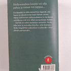 Nora Roberts : Aidot valheet - pikkukuva 2