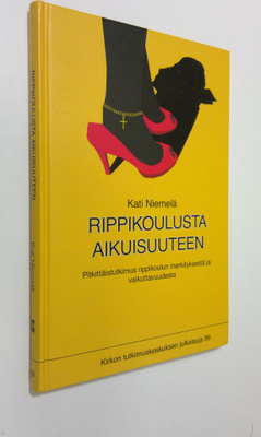 Kati Niemelä : Rippikoulusta aikuisuuteen : pitkittäistut...