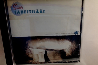 SUURLÄHETTILÄÄT :: Lämmittäkää Vettä Ja Tuokaa Pyyhkeitä! CD