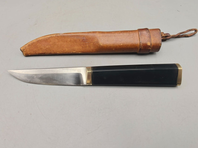 Tapio Wirkkala, puukko, Hackman Finland. Suunniteltu 1961.