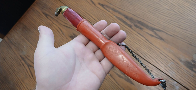 Kauhava hevosenpää puukko
