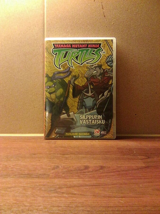 TMNT: SILPPURIN VASTAISKU DVD R2