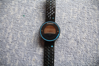 Garmin Forerunner 620 + laturi