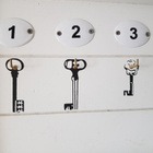 Valkoinen Avainteline / Avainnaulakko - Keys - pikkukuva 2
