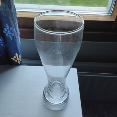 Puolen litran olutlasi