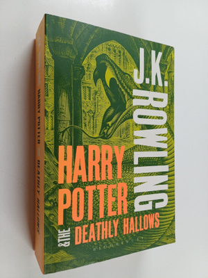 J. K. Rowling : Harry Potter and the deathly hallows