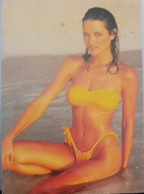 Swimwear illustrated keräilykortti