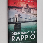 Katalin Miklossy : Demokratian rappio - pikkukuva 1