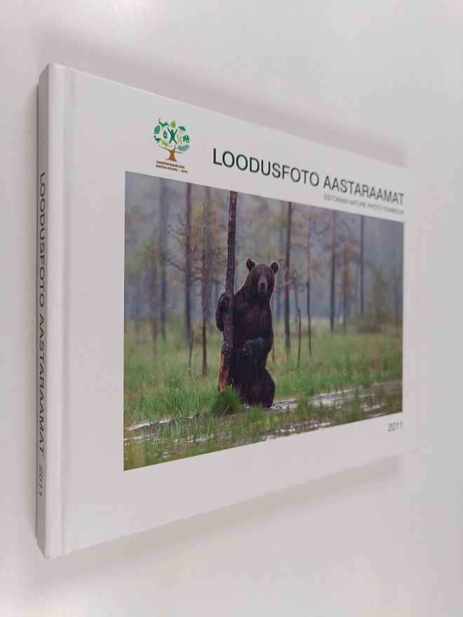Loodusfoto aastaraamat 2011 = Estonian nature photo yearbook