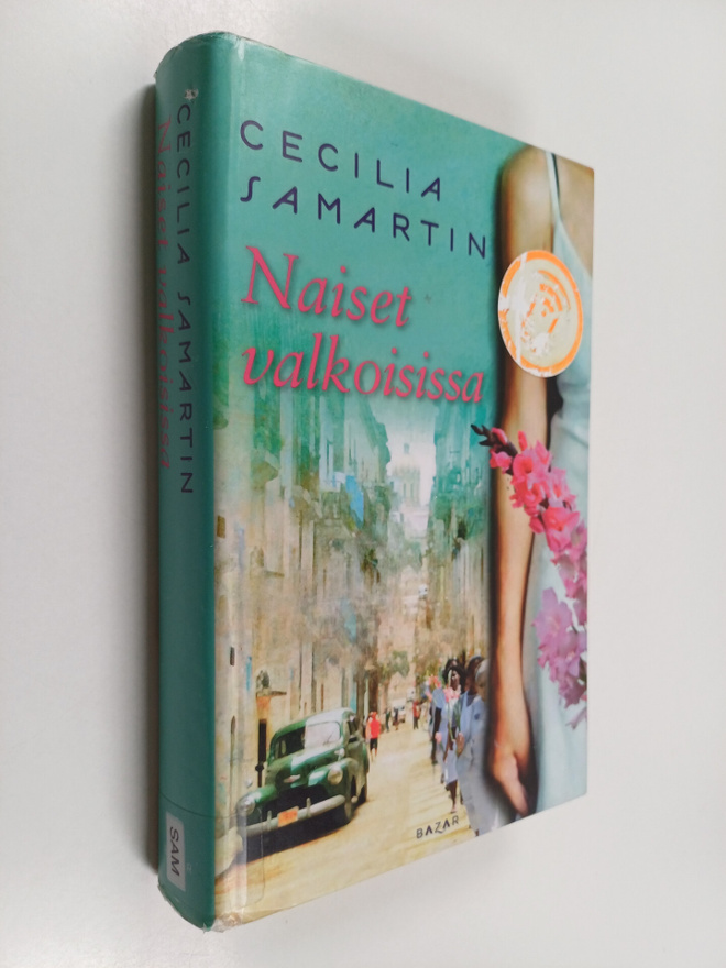 Cecilia Samartin : Naiset valkoisissa