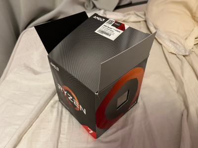 AMD Ryzen 7 3700X AM4-kannan prosessori + tuuletin