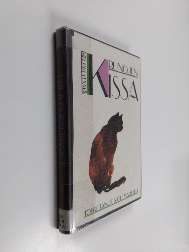 Satu (toim.) Marttila : Runojen kissa
