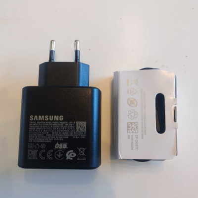 Samsung original 45W USB C -laturi 1m Samsung -kaapelilla