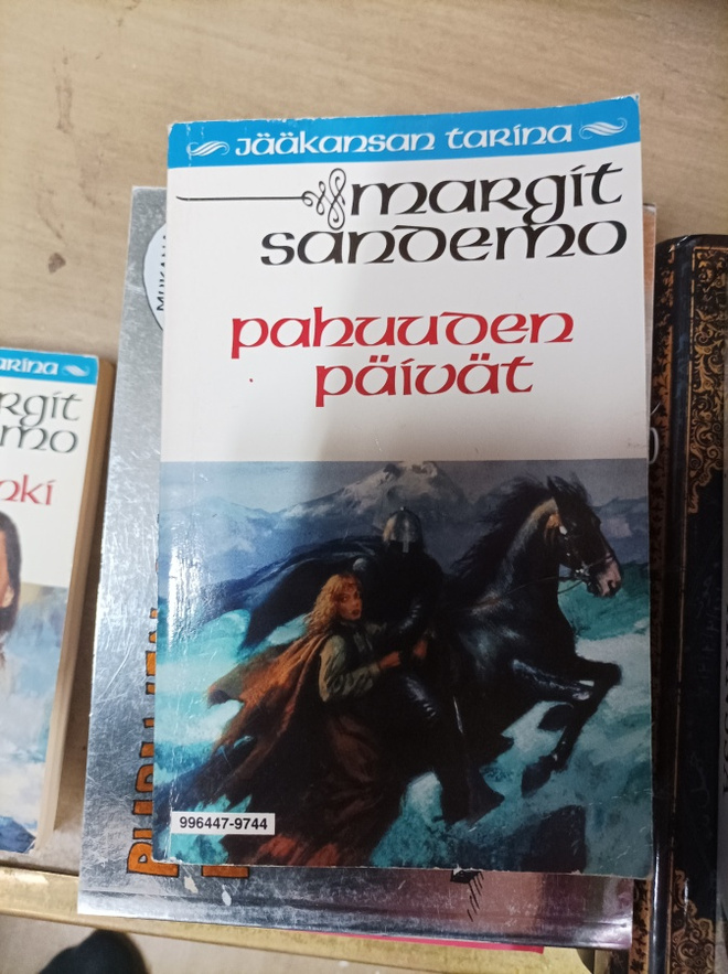 Margit Sandemo Pahuuden päivät