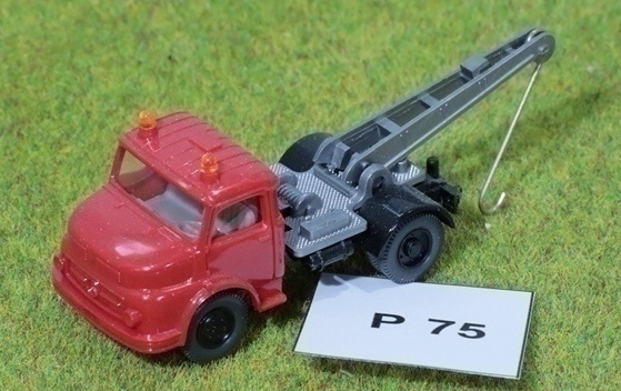 #P75 Pienoisrautatiehen hinuri MB, 1:87