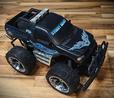 RC-auto Tyco Ford F-150 Street Beast