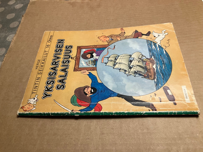 TINTIN SEIKKAILUT 16 YKSISARVISEN SALAISUUS