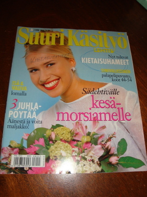 SUURI KÄSITYÖ 5/1998 SINIVALKOINEN PALAPELIPUVUSTO, 44-54