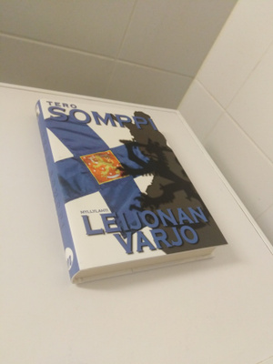Tero Somppi: Leijonan varjo