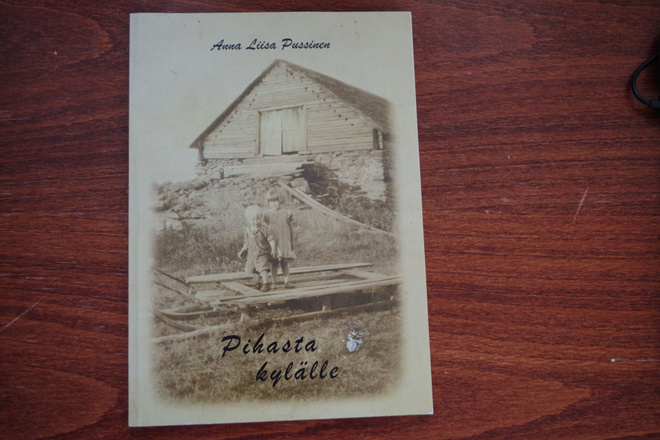 Anna Liisa Pussinen: Pihasta kylälle (2006)