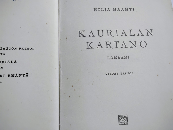 Kaurialan kartano - Hilja Haahti (sid.)