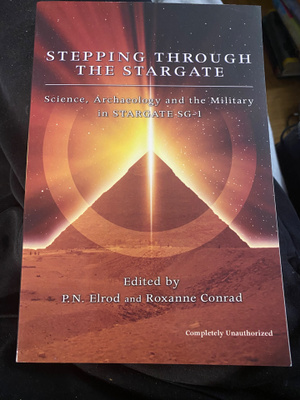 Stepping Through the Stargate - kirja scifi-sarjasta