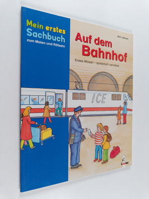 Britta van Hoorn : Auf dem Bahnhof