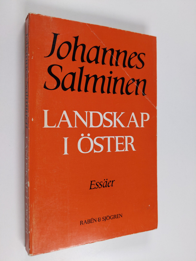 Johannes Salminen : Landskap i öster : essäer (signeerattu)