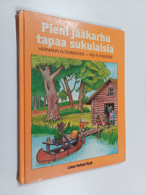 Hermann Altenburger : Pieni jääkarhu tapaa sukulaisia