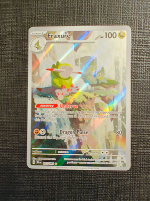 Fraxure 077/064 Shrouded Fable Illustration Rare