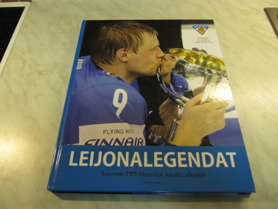 Leijonalegendat kirja /Ari Mennander ja Moneta 2012.