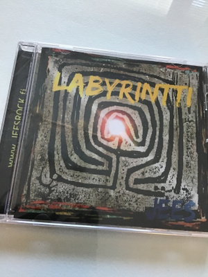Jees . Labyrintti CD muoveissa