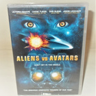 ALIENS VS AVATARS (UUSI) - pikkukuva 1