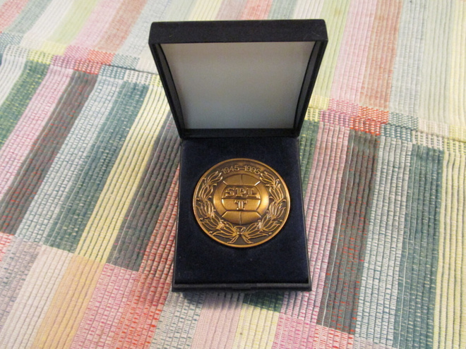 SPL Suomen Palloliitto mitali 1945-1995.