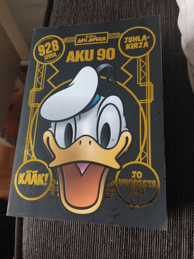 Aku 90 juhlakirja