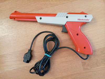 Nintendo NES Zapper valopistooli