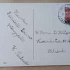 Pikkuleidi selkäkorissa Pääsiäismunia ja iso nurmikolla 1913 - pikkukuva 2