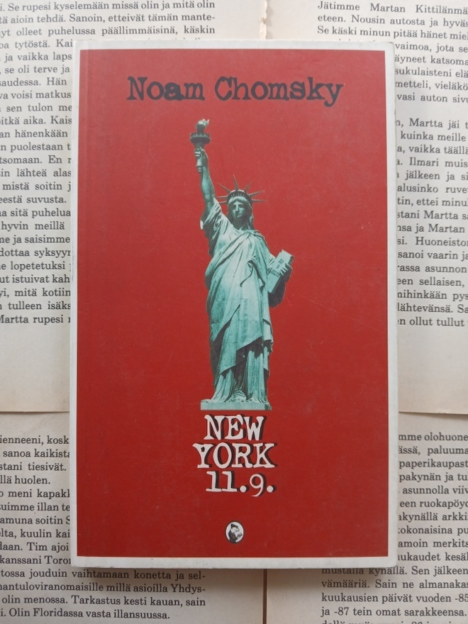 Noam Chomsky - New York 11.9. (pokkari)