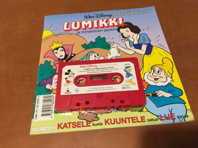 LUMIKKI MUSIIKKISATU +KASETTI HYVÄ