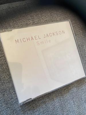 Michael Jackson: Smile cds
